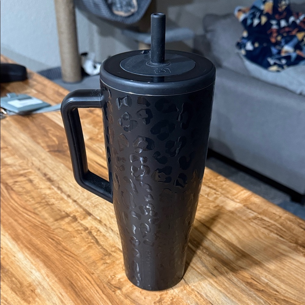 Black Leopard-Texture Insulated Tumbler with Handle and Straw